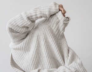 موضة البنطلونات ذات الحزام لن تختفي