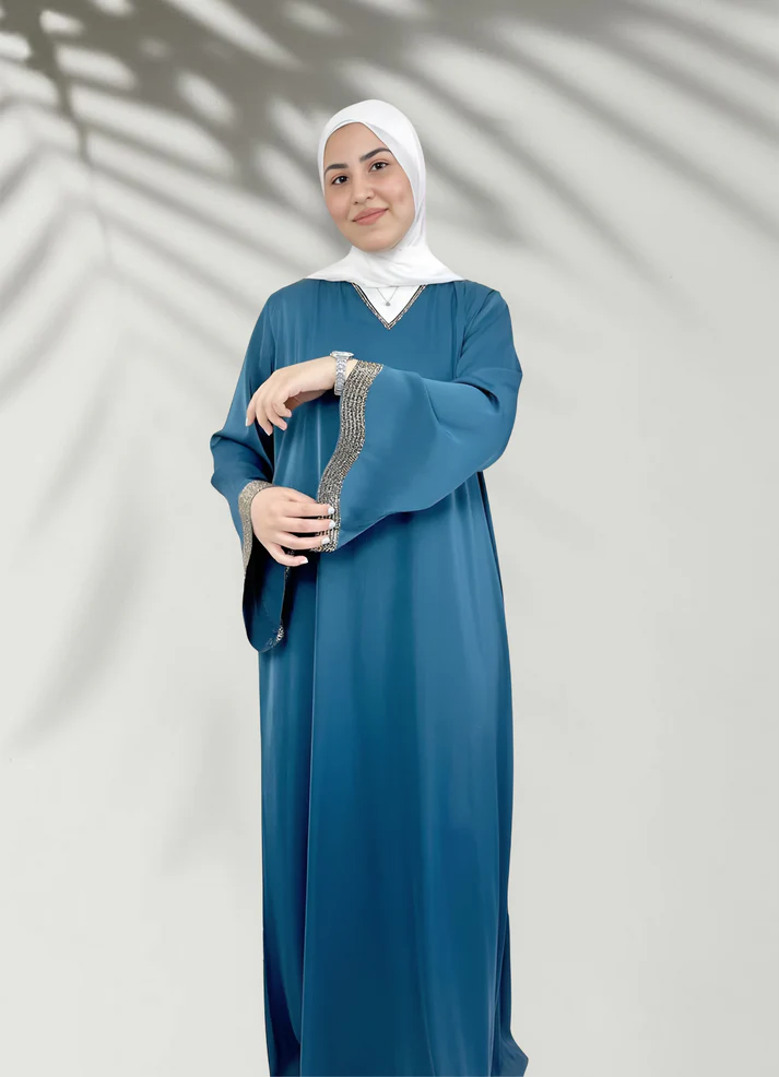 عباية حرير اسود خروج حريمى