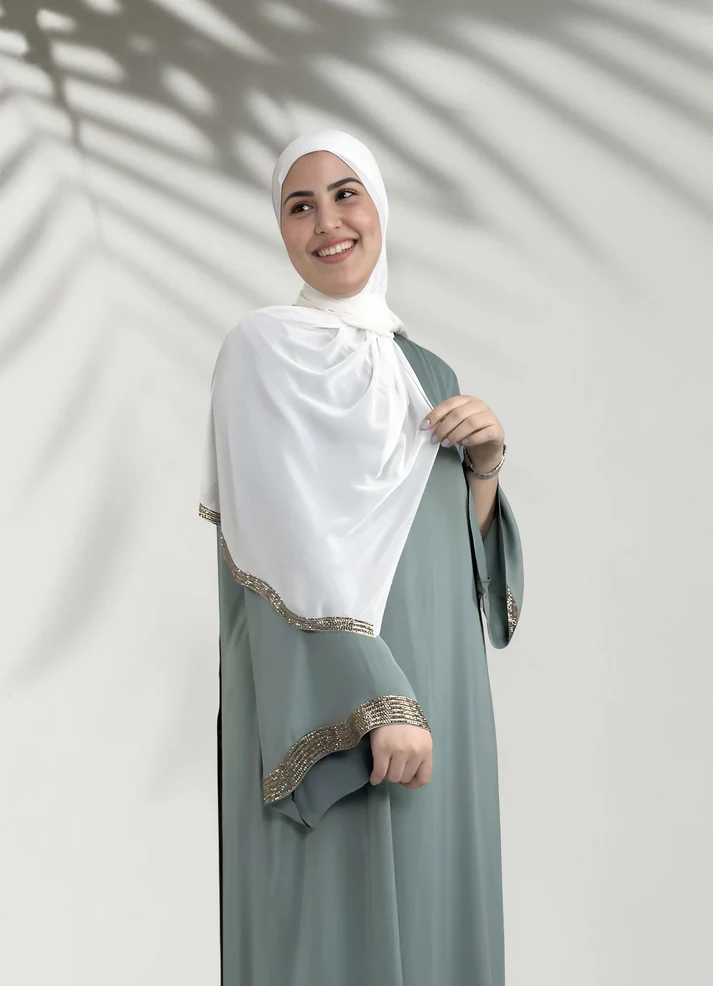 عباية حرير اسود خروج حريمى